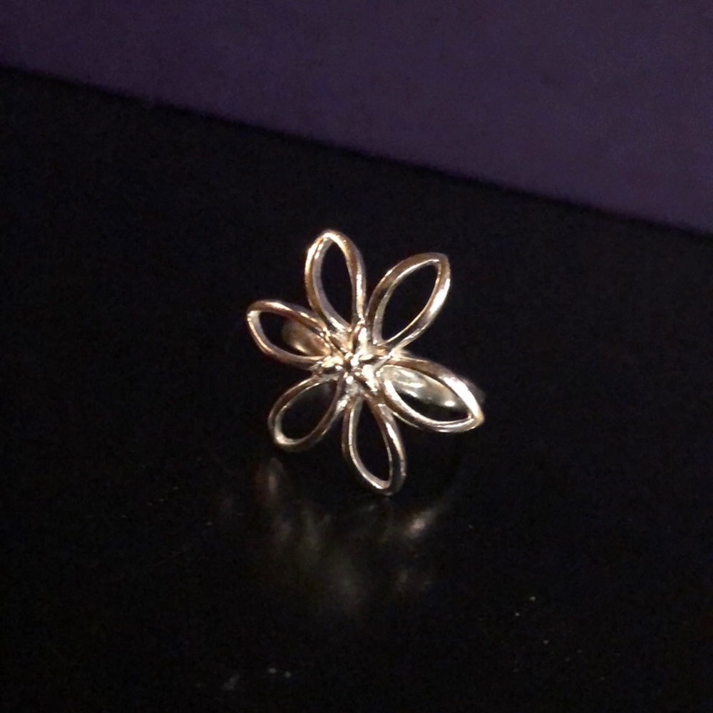 Flower ring
